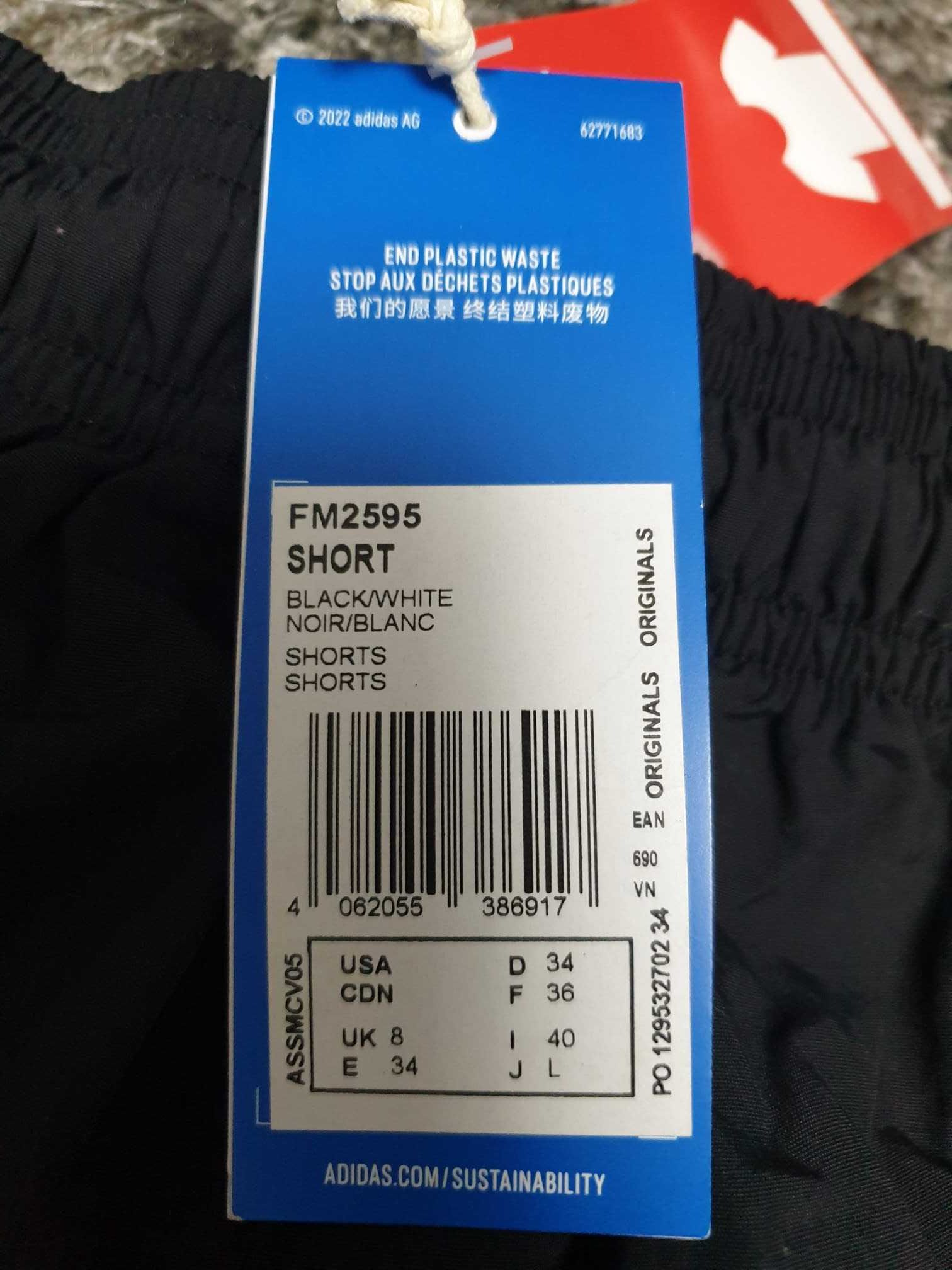 Pantaloni scurti adidas, marimea XS