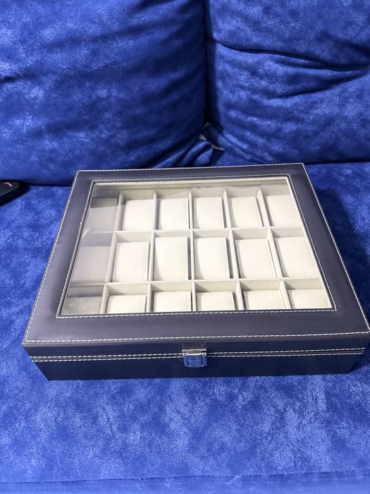 Cutie Ceasuri 18 sloturi