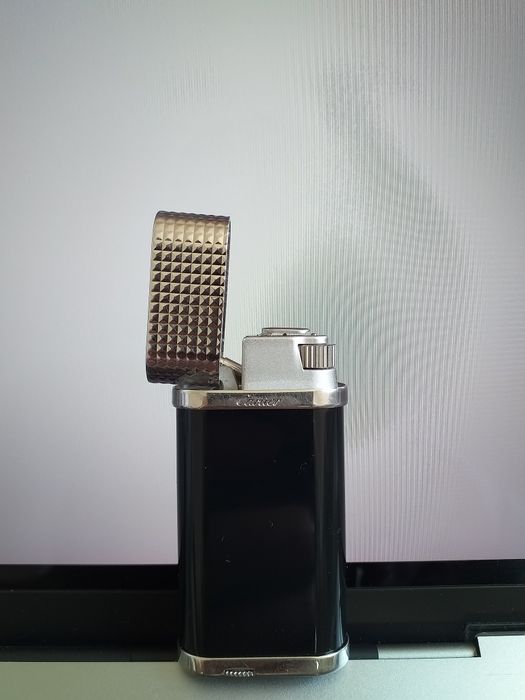 Cartier zippo Зажигалка