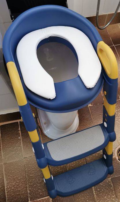 Чисто нова детска сгъваема седалка за тоалетна чиния - стълба.