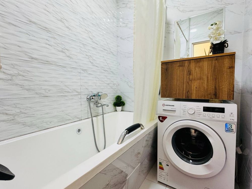 ПРОДАЕТСЯ квартира 2/3/4, 55м2, Юнусабад 7, посольство США