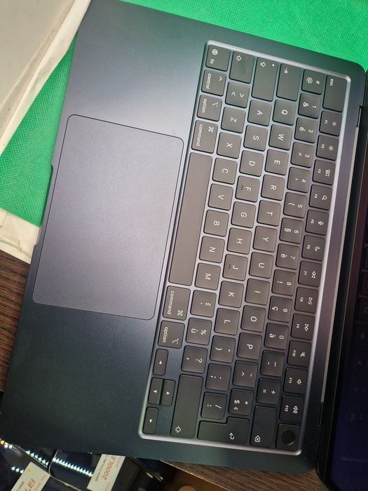 Macbook Air 13 M4 256/16GB•Lazar Amanet Crangasi •54146