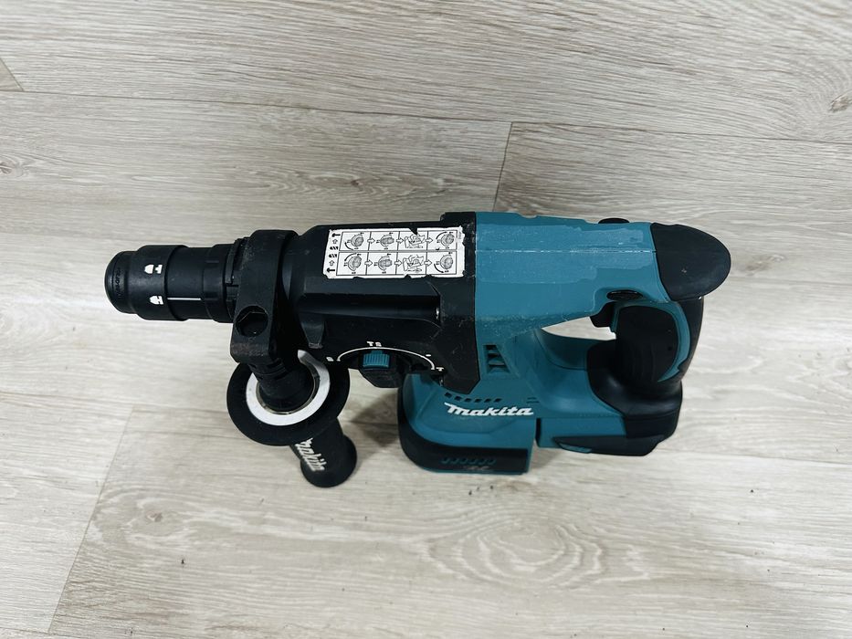 Rotopercut Makita DHR 243