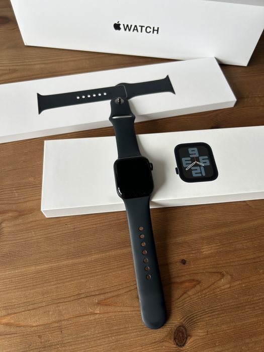Apple Watch SE 2 (2022) – 40 mm, aluminiu, stare impecabilă