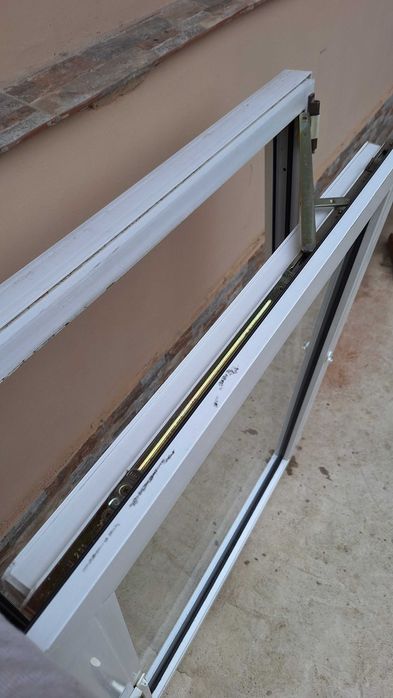 Прозорци PVC дограма