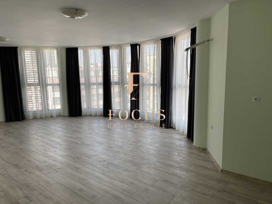 Продава се Четиристаен апартамент в Пловдив, Кършияка - 192 кв.м за 1449 €/кв.м - Снимка #1