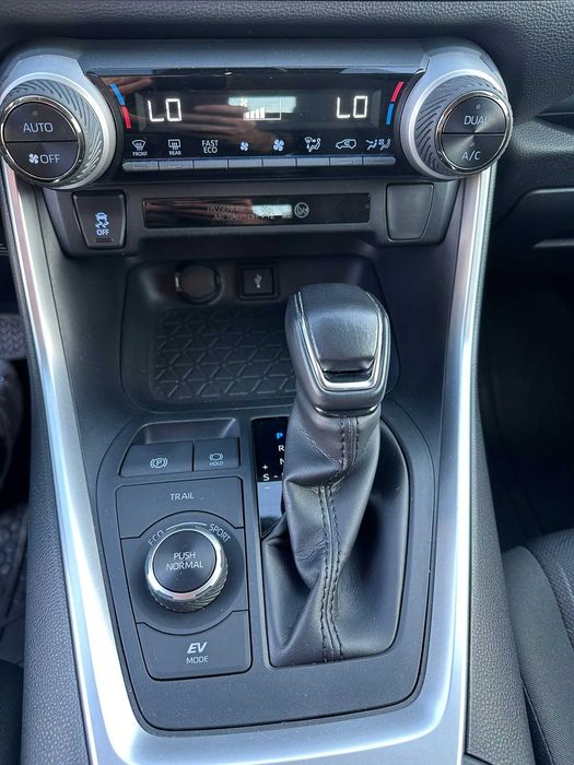 Toyota RAV4 2.5 4x4 AWD Hybrid Distronic 90.000km Garantie Istoric