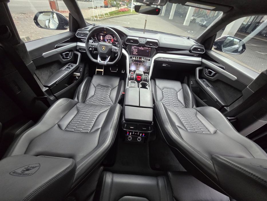 Lamborghini Urus Black Badge *Proprietar *ceramica *B&O *Panorama