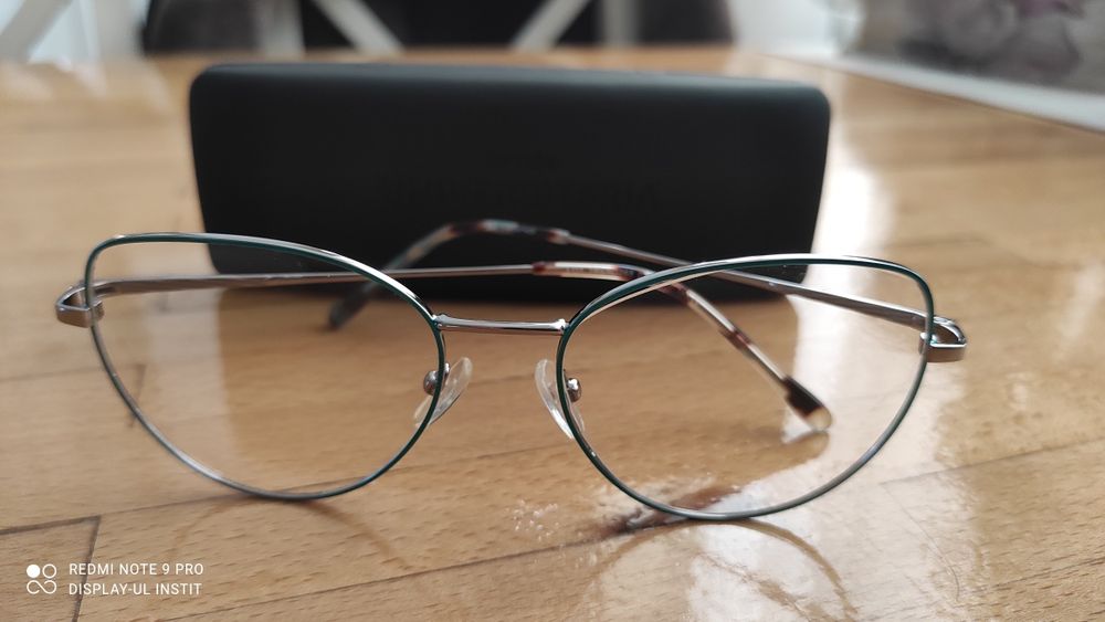 Ochelari de vedere ne graduate.