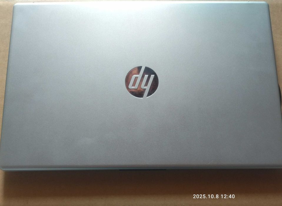 HP Notebook yangi