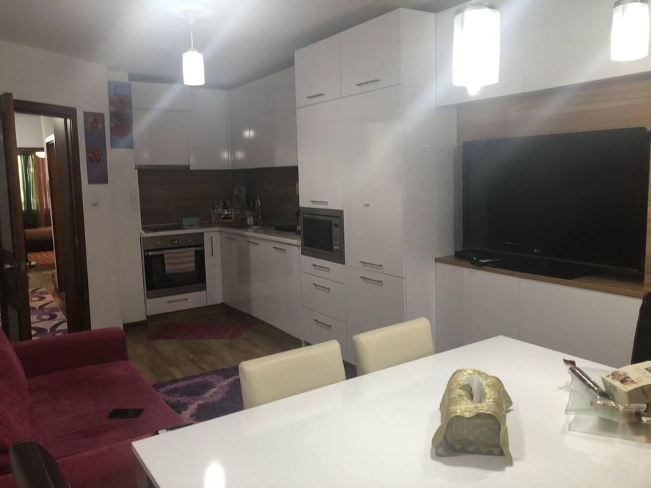 Продава се Тристаен апартамент в Бургас, Възраждане - 94 кв.м за 2394 €/кв.м - Снимка #3