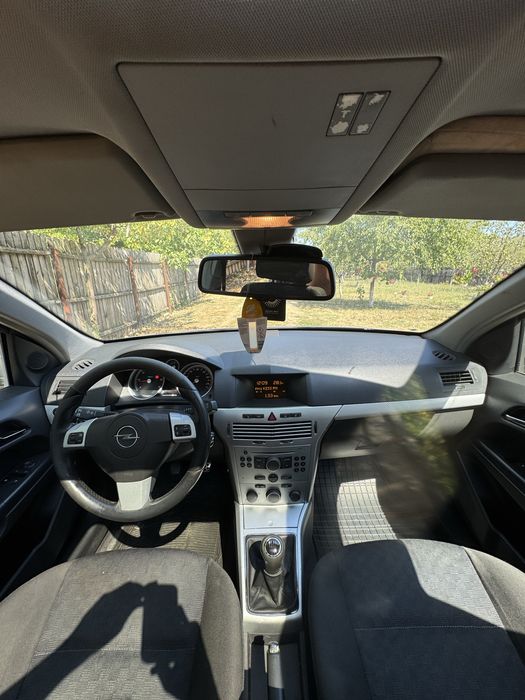 Opel Astra H 1.9 CDTI - 150 CP - 2005