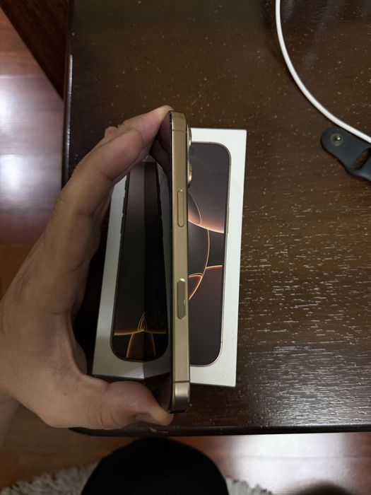 Iphone 16 pro 256 gb Disert