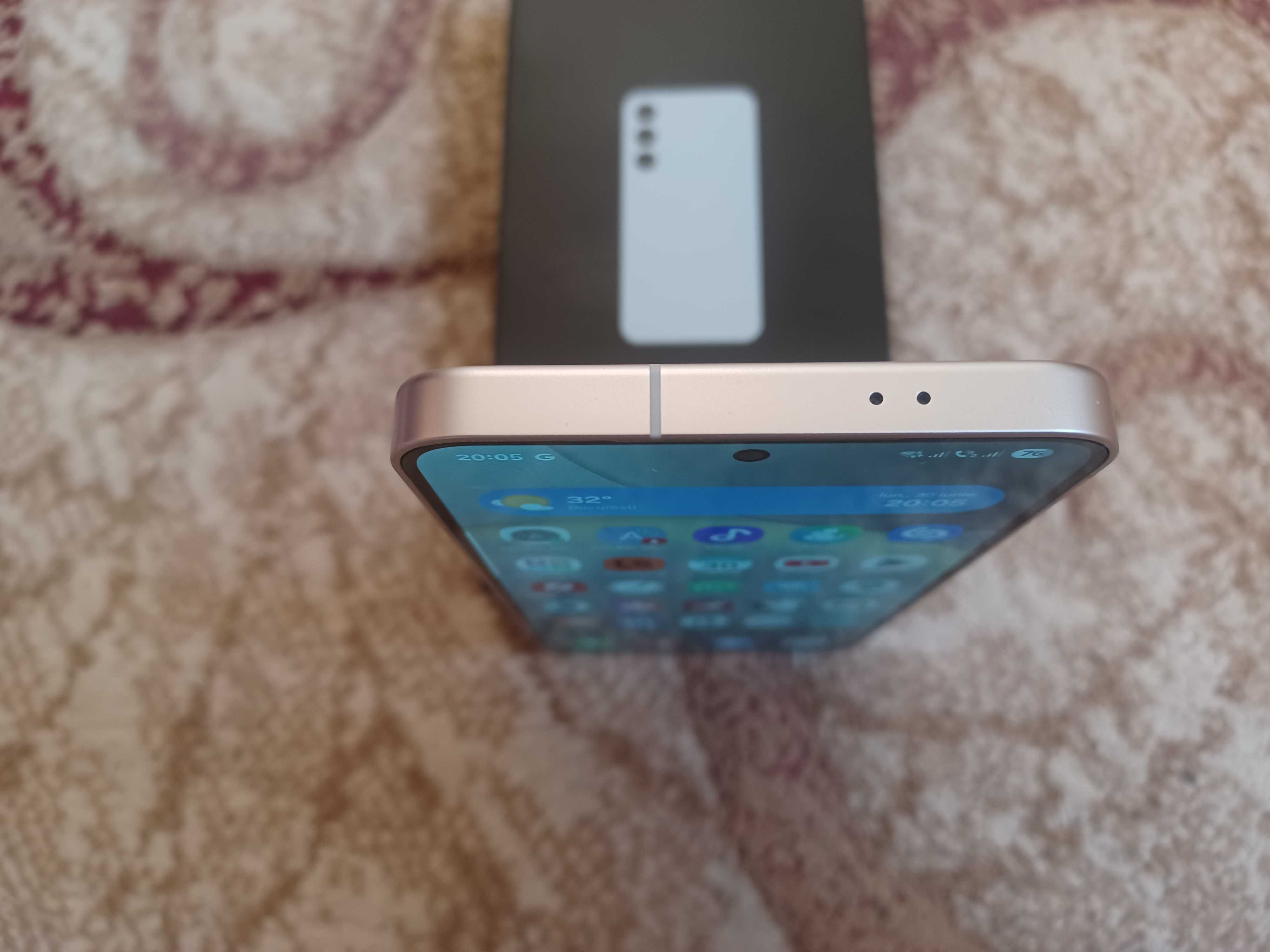 Samsung Galaxy S24 impecabil, 7 luni garantie, cutie completa