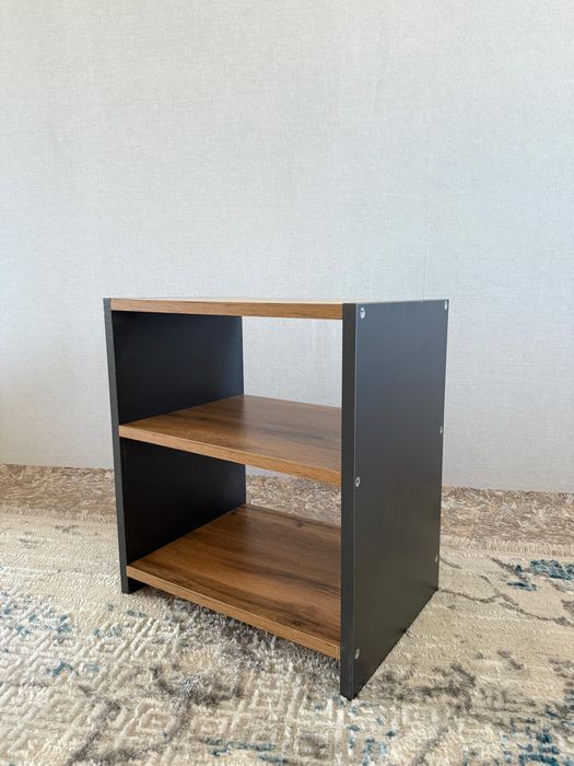 Прикроватные тумбы