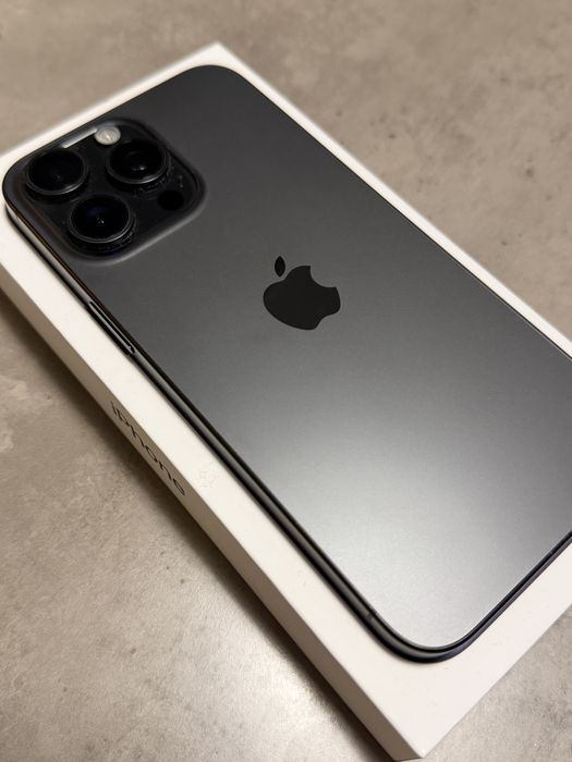 iPhone 15 Pro Max Black Titanium 256 GB– Neverlock