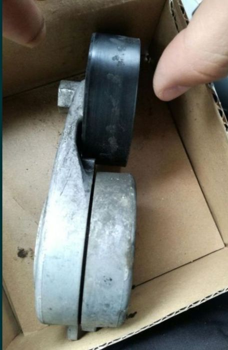 Intinzator alternator Audi A4 B8 dupa 2008 original stare f buna