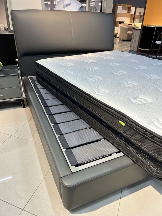 Двух спальная кровать