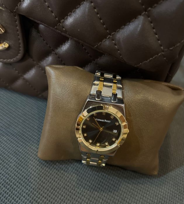 Дамски часовник нов