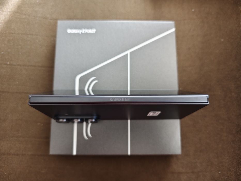 Samsung ZFold 7 12/256 нов с 3г. гаранция