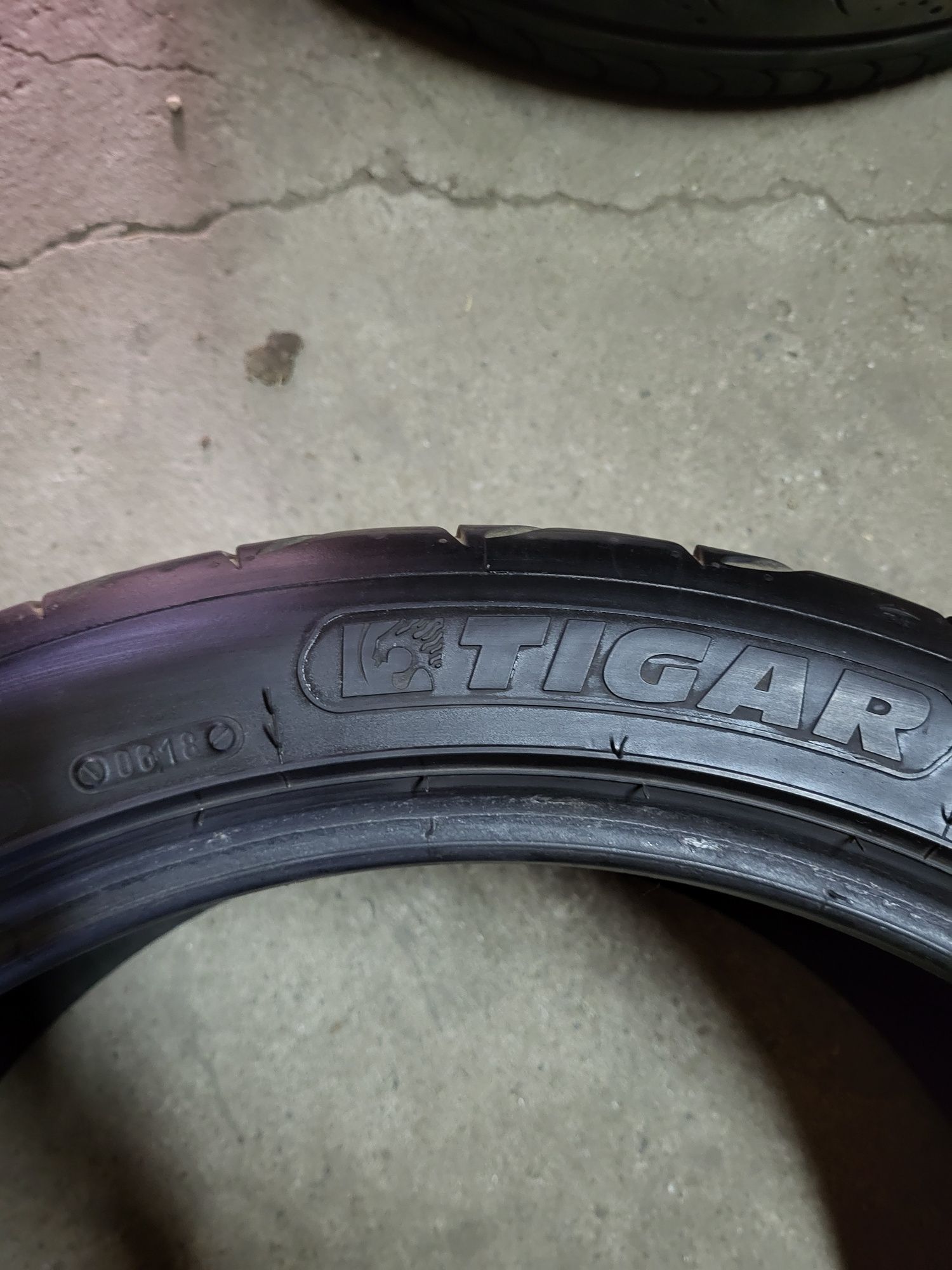 2 Anvelope 245 40 R 19 Tigar Vara