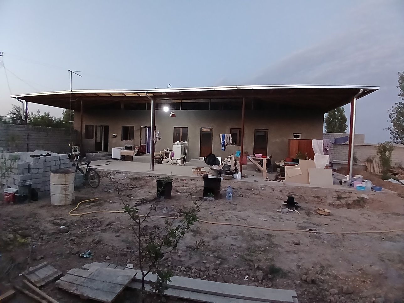 Uy sotladi Yangiyoʻl kalilinda 34 maktab oldida  8.8 soʻtix 4 xona