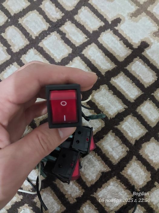 кнопки вкл/выкл тип качелька 4контакта