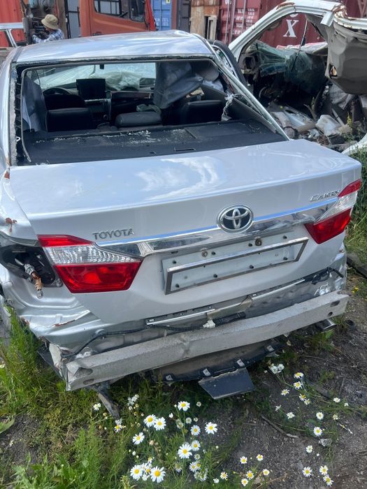 Toyota Camry по запчастям