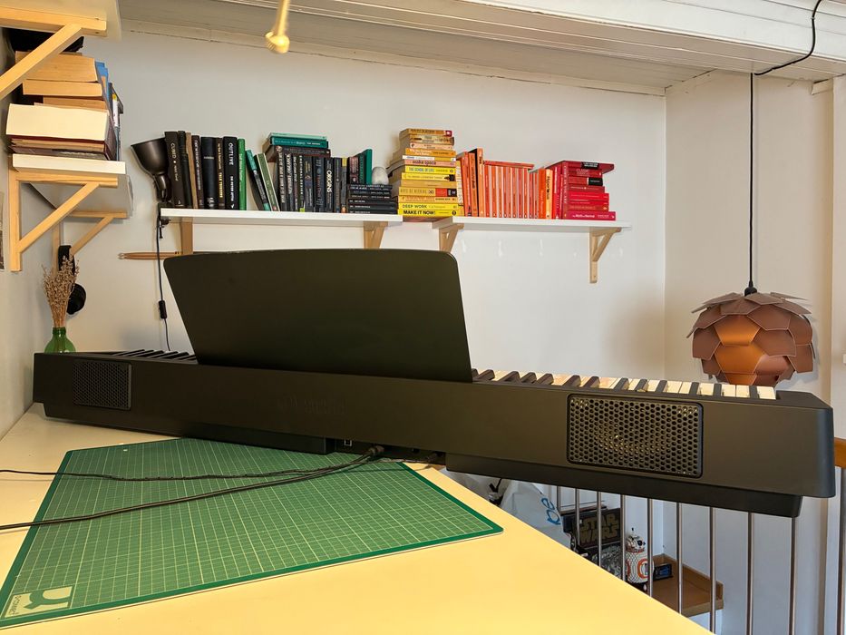 Yamaha P-145B - 88 клавиша, перфектно състояние + педал и покривало
