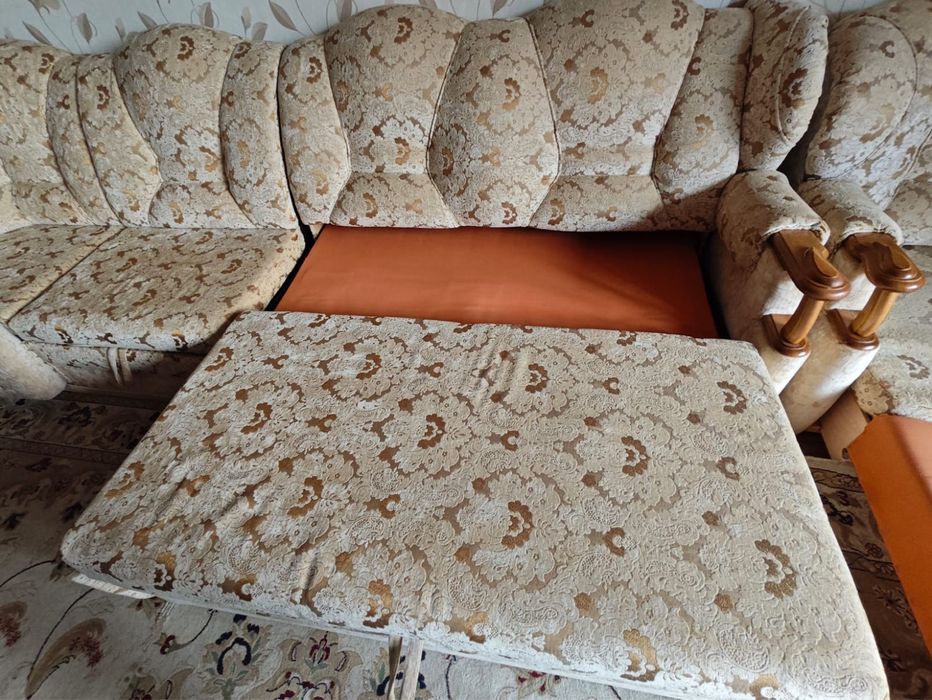 Диван угловой в идеальном состояние