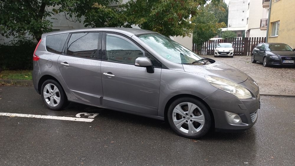 Vând Renault Grand Scenic 3   2.0 Diesel