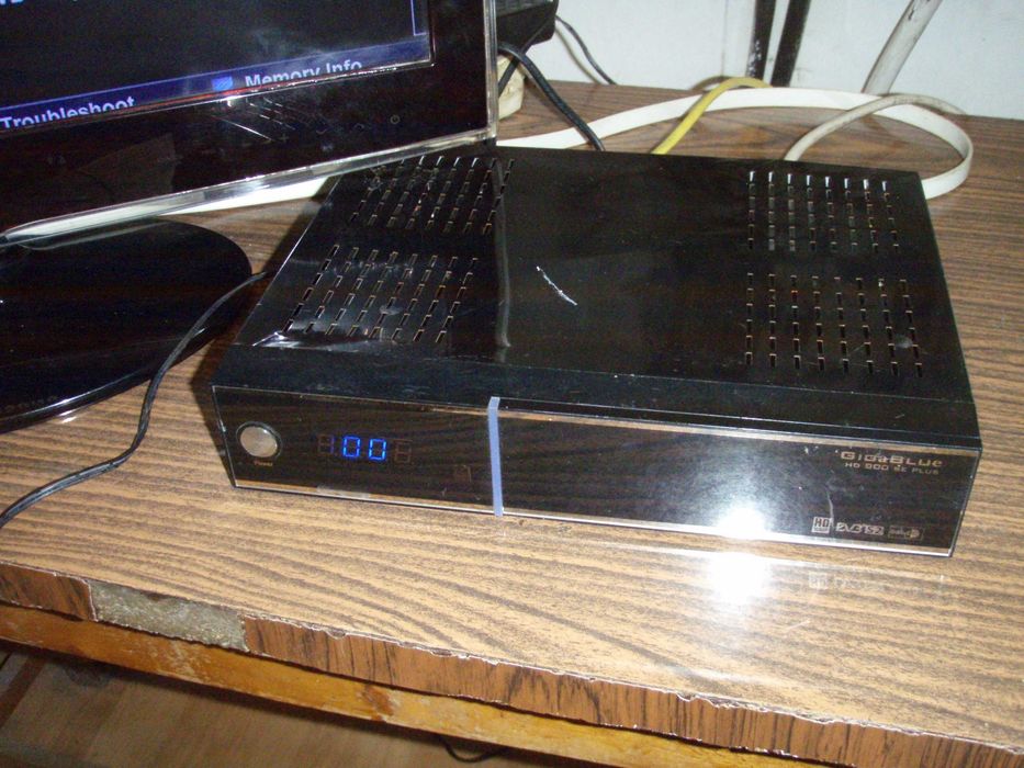 Receptor satelit si CATV HD (cu HDMI) Gigablue HD 800 SE Plus