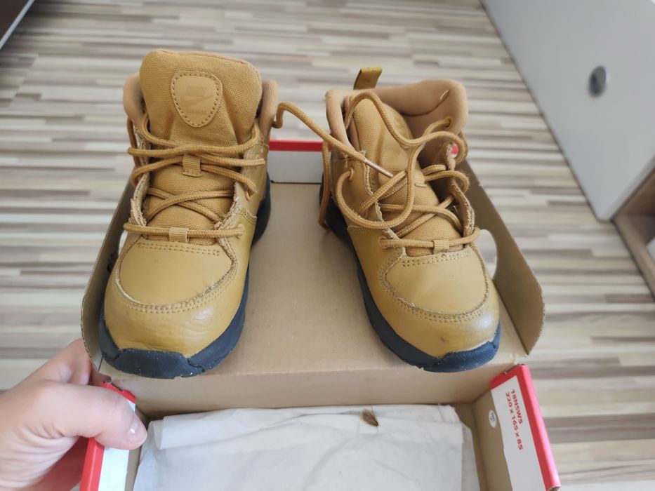 Nike боти 26 момче