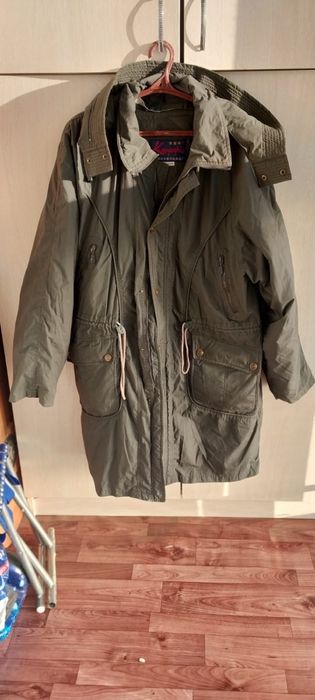 продам мужскую демисезонную куртку