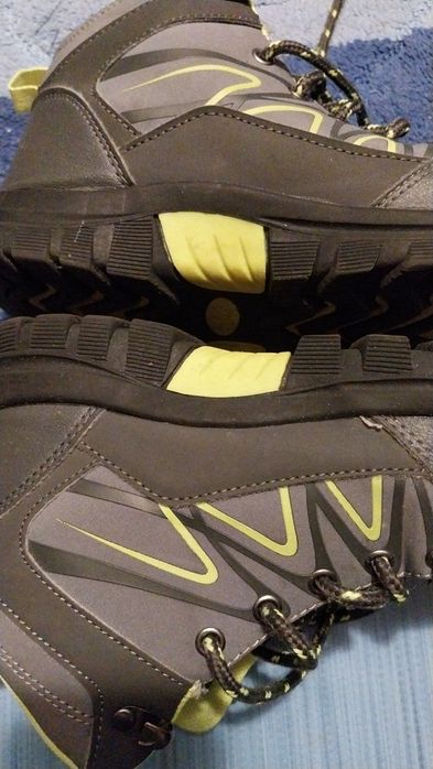 Bocanci impermeabil pentru drumețiile pe munte,  nr 36, ușori,  comozi