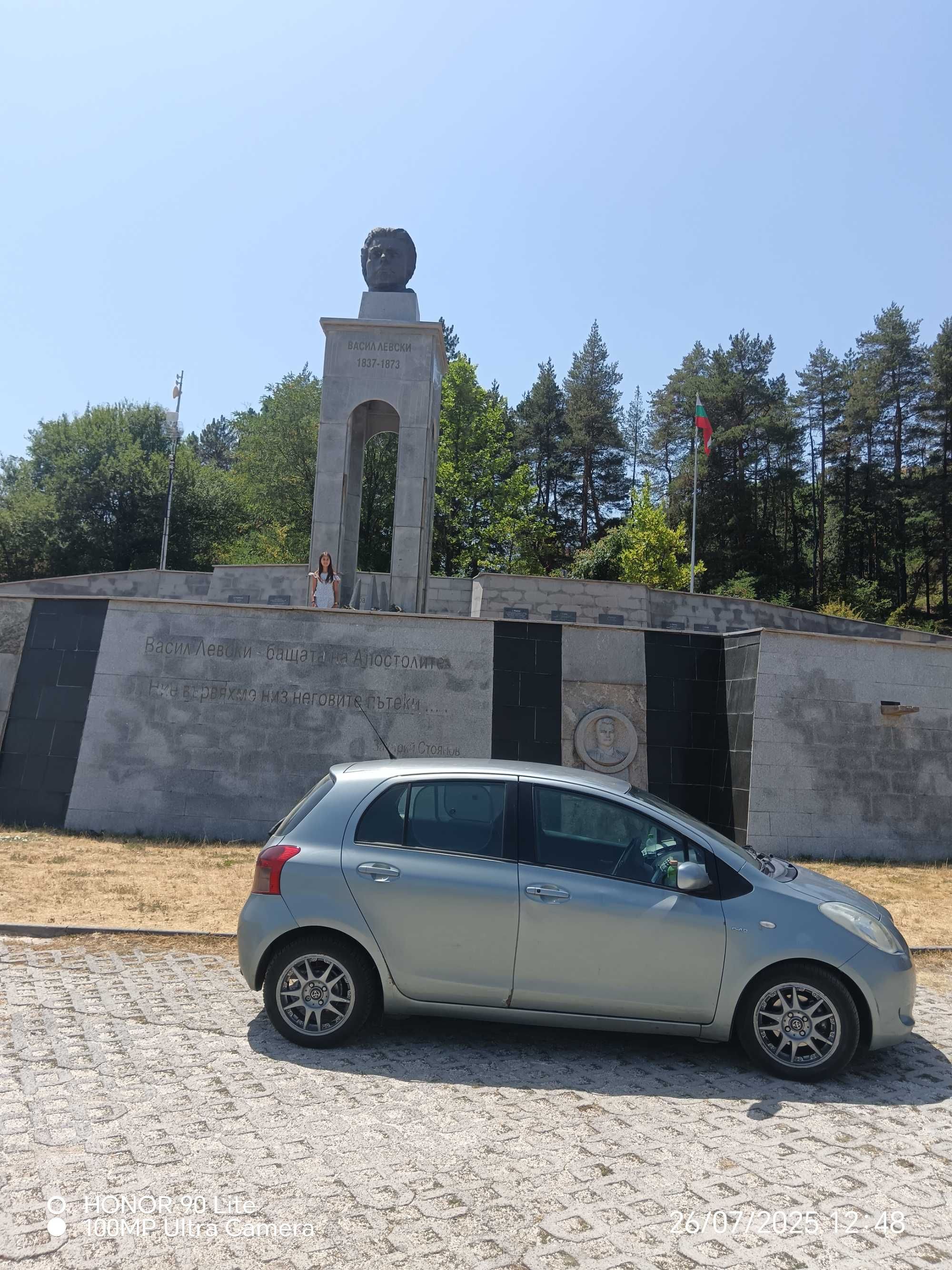 Личен автомобил Пежо под наем в Казанлък