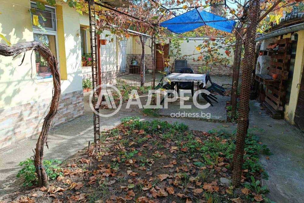 Продава се Къща в Разград, Абритус - 190 кв.м за 645 €/кв.м - Снимка #16