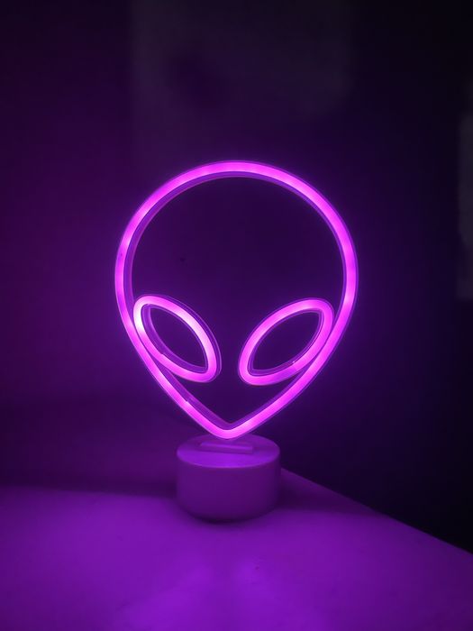 Светильник голова пришельца