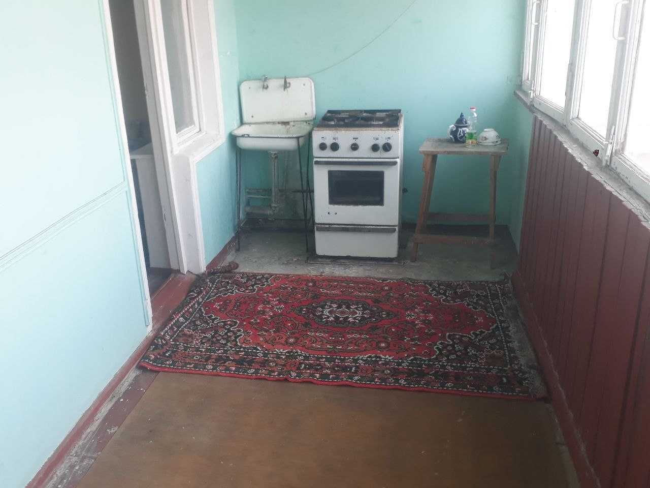 Frunze massivida TATU FF va KIUF ga yaqin,  kvartira ijaraga beriladi,