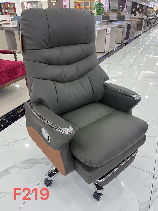 Kreslolar Xitoydan kelgan