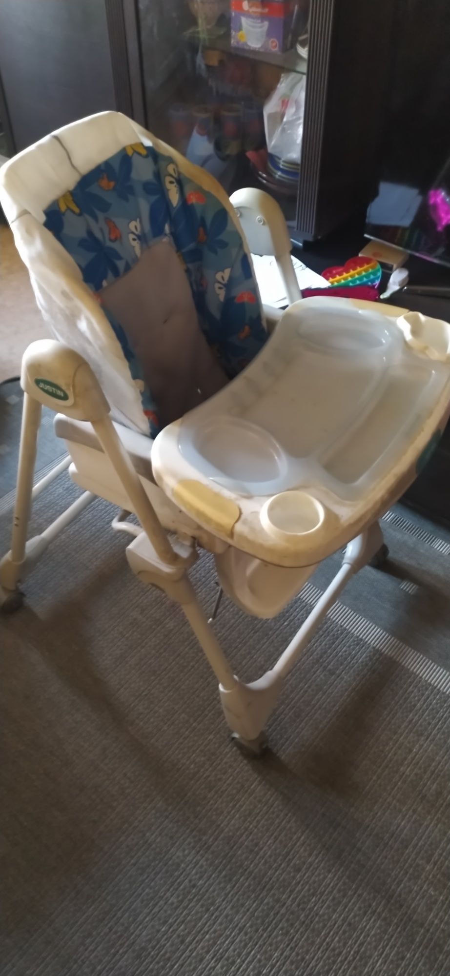 Детский стульчик для кормления + машинка