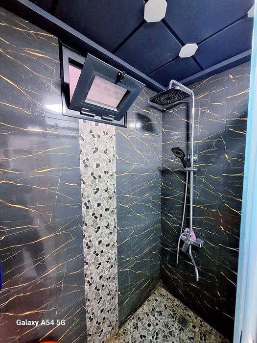 Чилонзор 12 кв Фархот бозори ёни ойла бола қизларга