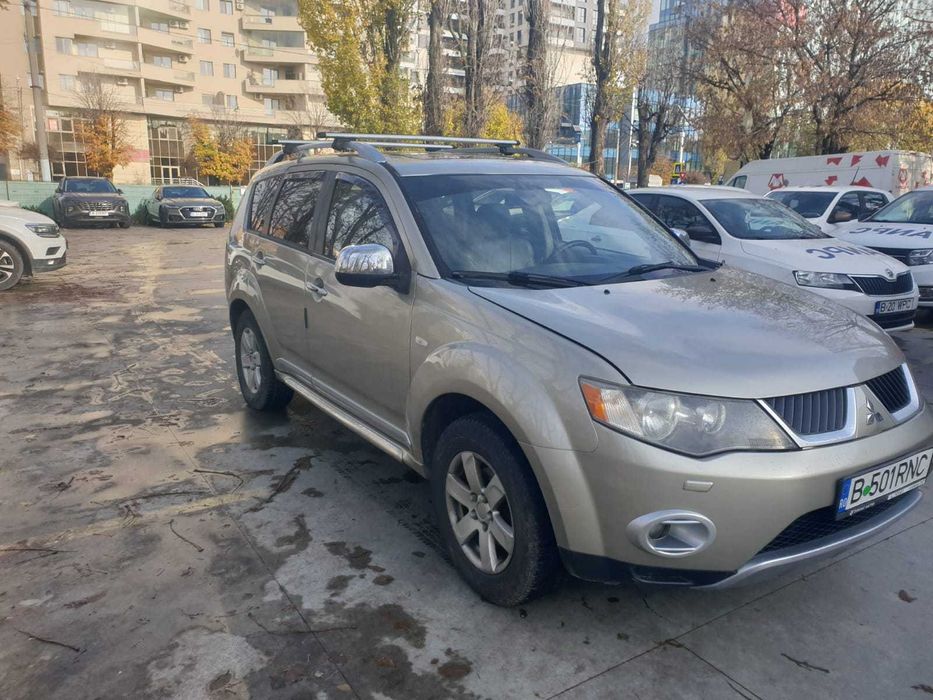 MITSUBITSI OUTLANDER 2008, 4x4, 7 locuri, piele, trapa, camera