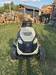 Tractor de tuns iarba