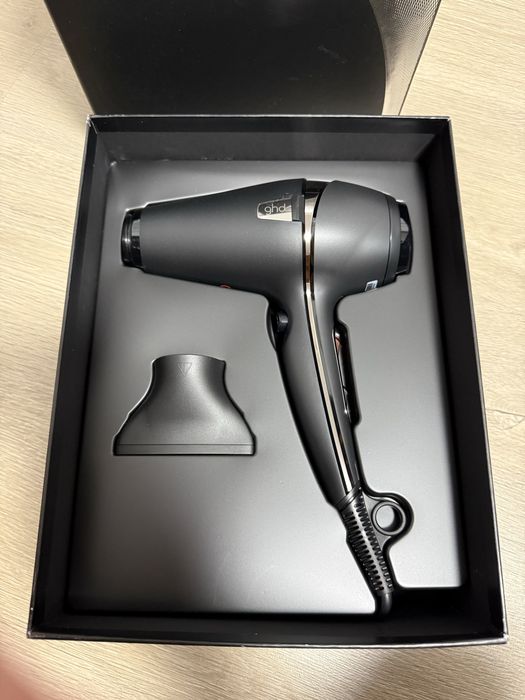 Uscator de par GHD ,2100W, Negru