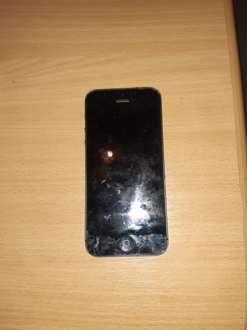 IPhone 5 с заключен Icloud