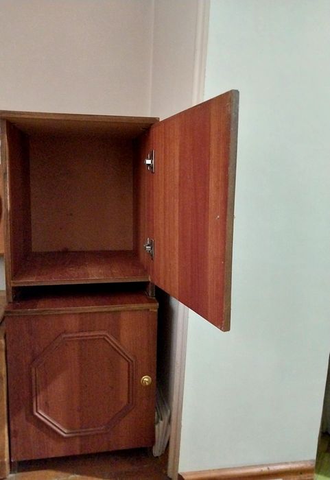 Трюмо 150 000 и  ДВЕ тумбы ( за 25 000)