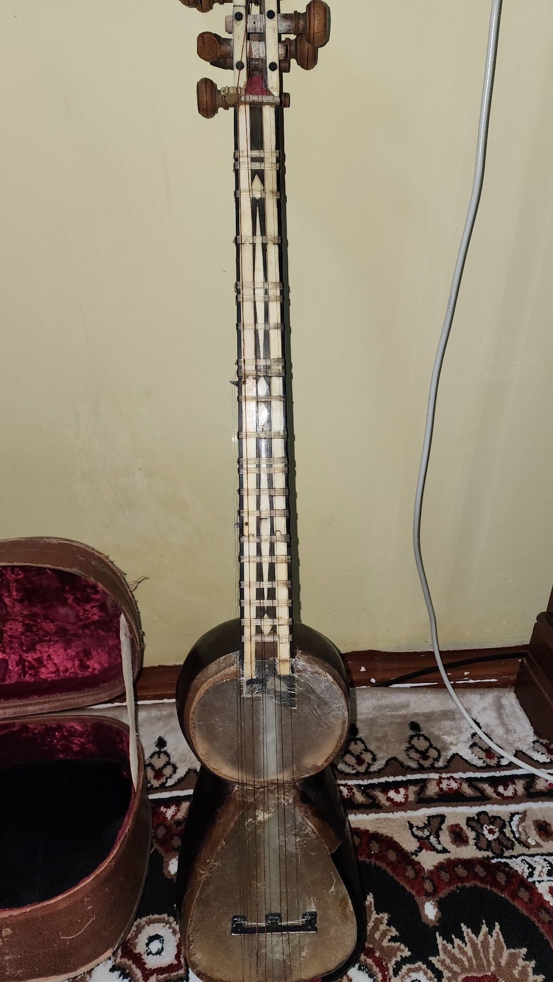 Продается Тор.Музыкальный инструмент.