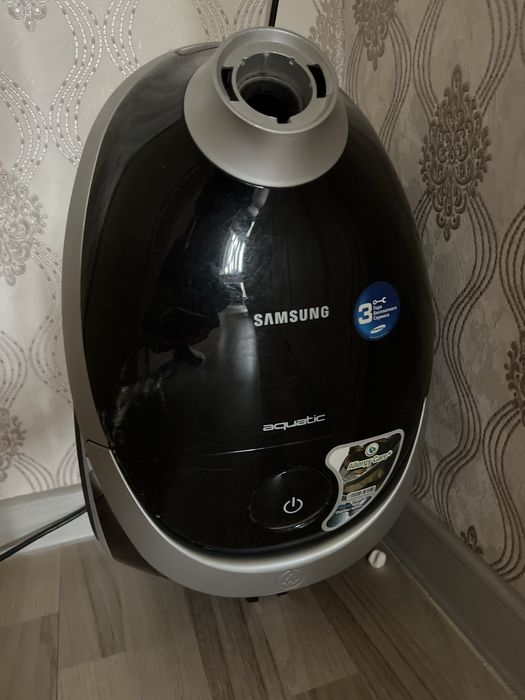 Отдам пылесос Самсунг, б/у - поменяю на 2 шоколадки Сникерс