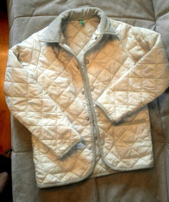 Продам куртку детскую Benneton практически новую на 10-12 лет